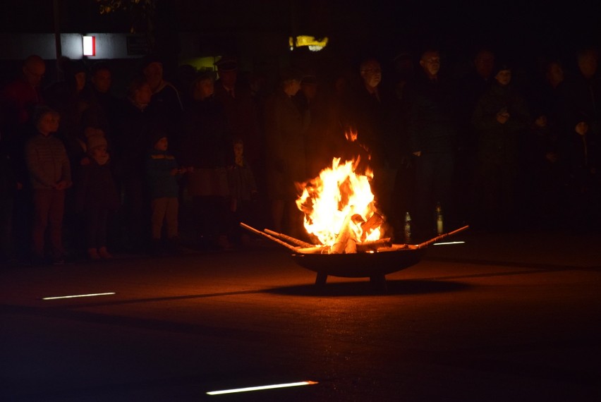 Capstrzyk Niepodległościowy przed pomnikiem Marszałka Józefa...