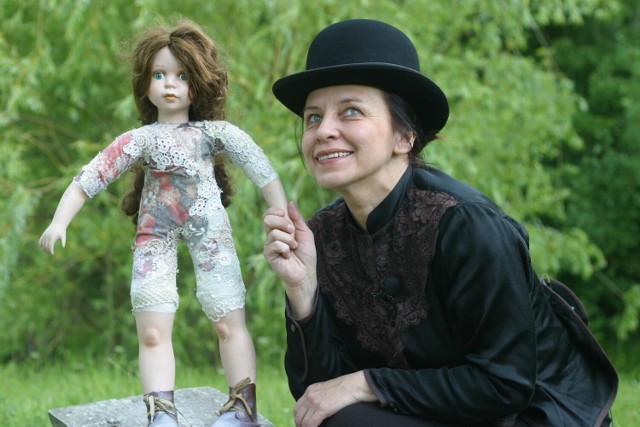 Barbara Lach z opolską sceną lalkową jest związana od 1981 roku.