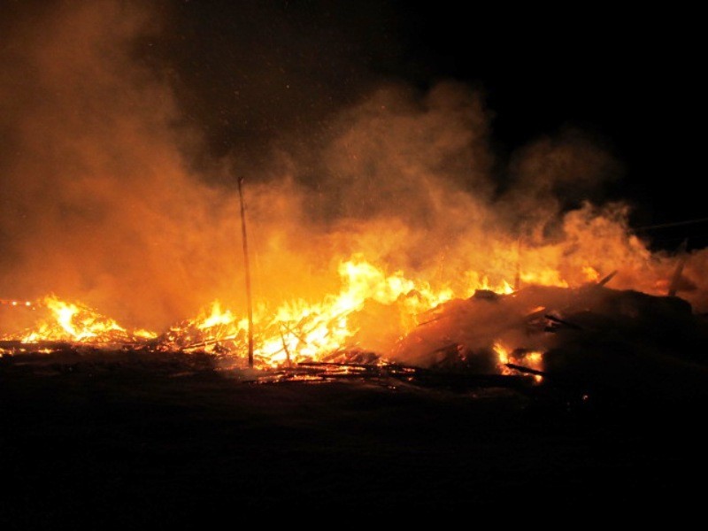 Pożar stodoły - Modrolas - ZDJĘCIA - 20.08.2013