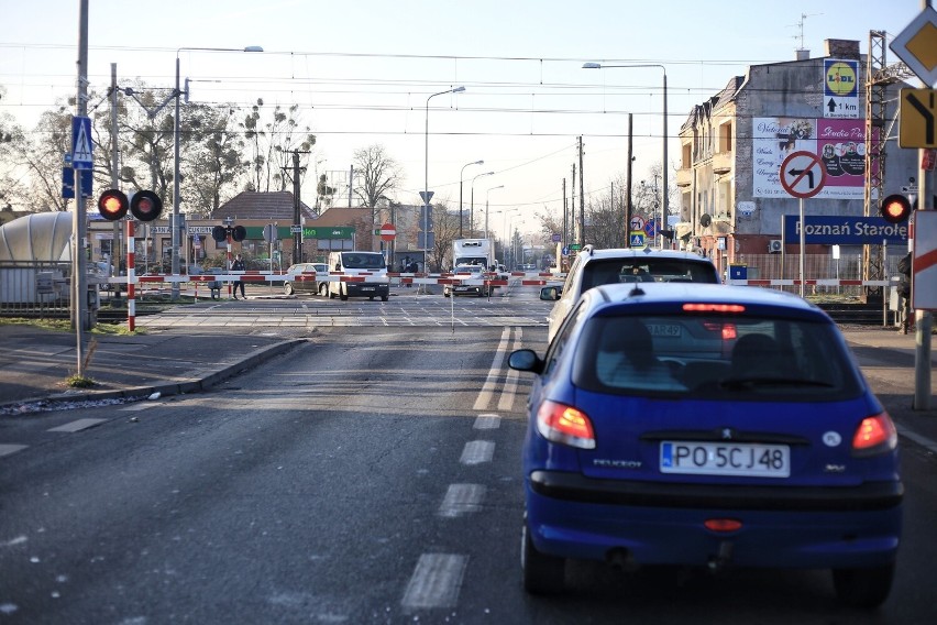 Zlikwidują uciążliwy przejazd w Poznaniu? Tunel zamiast przejazdu ma powstać na Starołęckiej. Kolej deklaruje 30 mln zł