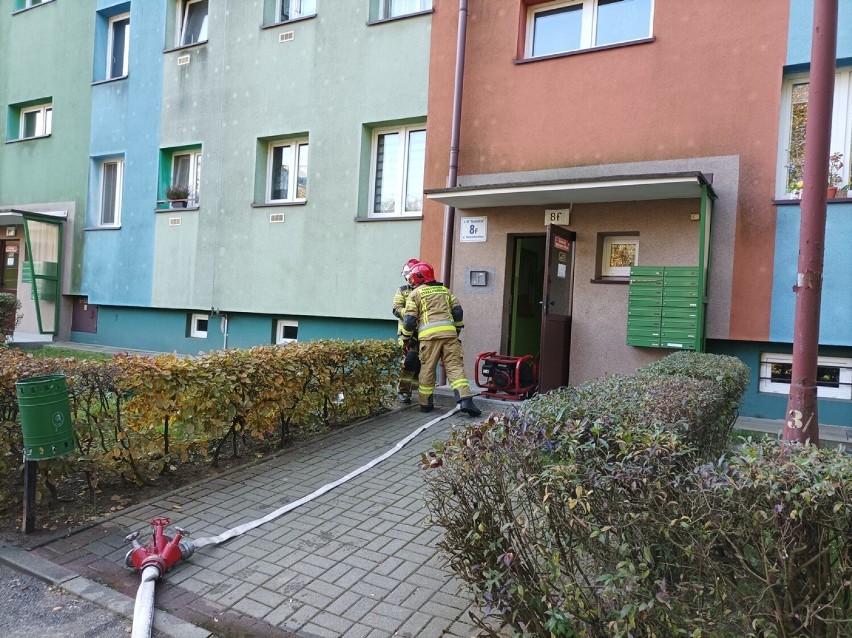 Pożar w mieszkaniu przy Niedziałkowskiego w Głogowie