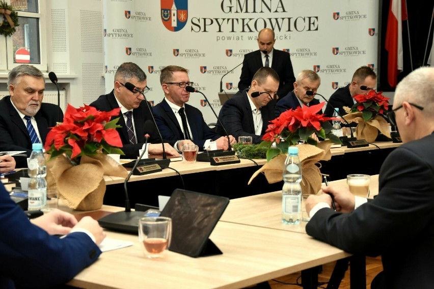 Radni jednomyślnie uchwalili budżet gminy Spytkowice na 2024...