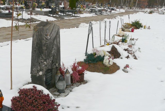 Na razie jedną kwaterę na zgierskim cmentarzu przeznaczono na pochówki urnowe w ziemi.