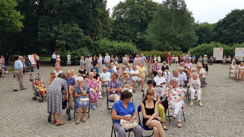 Koncert Accorinet Klezmer Band pod basztą Dorotką