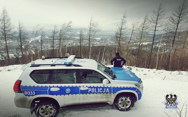 Wałbrzych: Policjanci kontrolowali lasy w powiecie