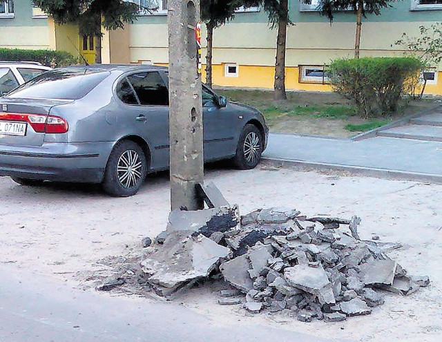 Drogowcy w Łodzi nie sprzątają remontowany ulic