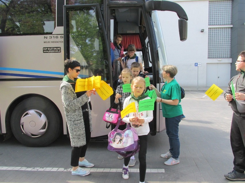 Młodzi czytelnicy z Sieradza uczestniczyli w finale akcji „Z książką na walizkach” w Kutnie