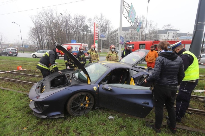 Jedno z najszybszych ferrari w historii zostało dziś rozbite...