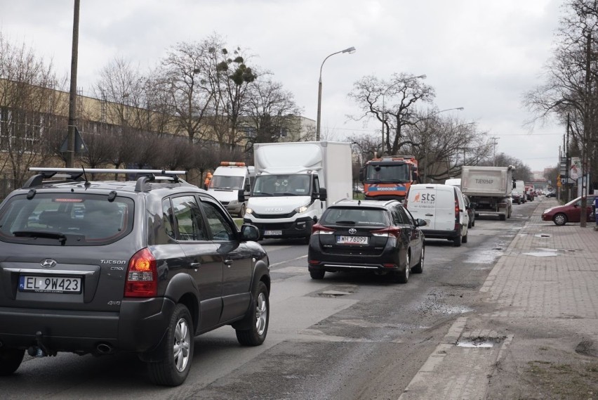 Ruszył remont ulicy Obywatelskiej. Jakie są utrudnienia? Jak wygląda harmonogram prac? ZDJĘCIA