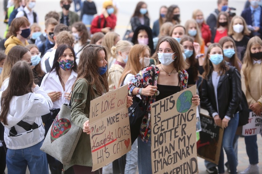 Młodzieżowy Strajk Klimatyczny w Katowicach.

Zobacz kolejne...