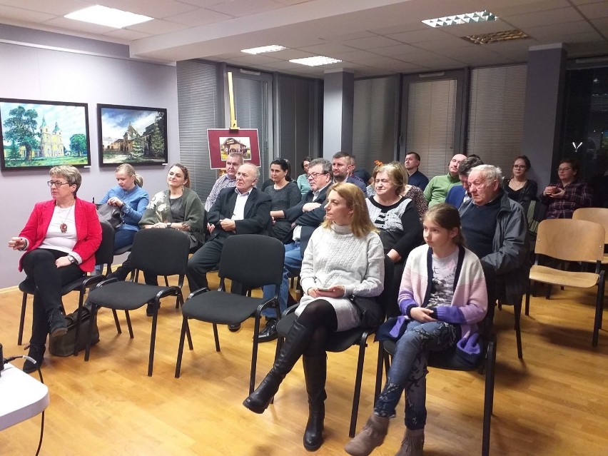 Kolejne spotkanie z przewodnikiem przy kawie i herbacie zorganizowała Lokalna Organizacja Turystyczna w Jędrzejowie (ZDJĘCIA)