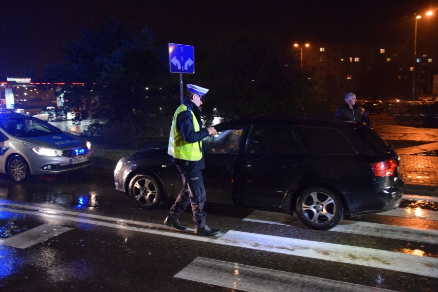 Potrącenie pieszej na przejściu w Szczecinku [zdjęcia]