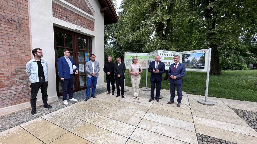 W Bochni rusza duża przebudowa Plant Salinarnych za kilkanaście milionów złotych, będą nowe alejki, budowa fontanny, ale też wycinka drzew