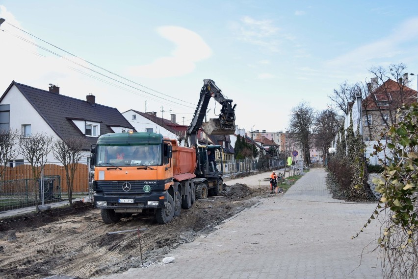 Malbork. Trwa remont ulicy Chrobrego. Zdjęciowy raport z placu budowy