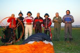 Kalisz: Paralotniarze uczcili setną rocznicę pierwszego lotu statku powietrznego nad miastem ZDJĘCIA