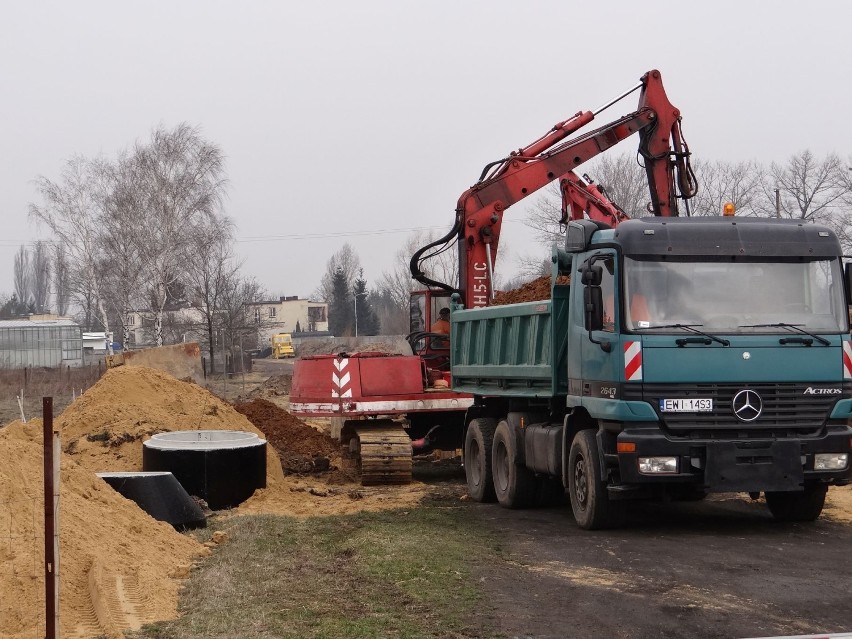 Rozbudują kanalizację i oświetlenie na osiedlu "bojarówka" 