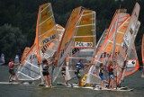 Regaty windsurfingowe - ponad 100 zawodników rywalizuje na zalewie w Szałem [FOTO]