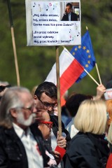 KOD przeciwko ustawie inwigilacyjnej. Kolejna manifestacja w stolicy [ZDJĘCIA]