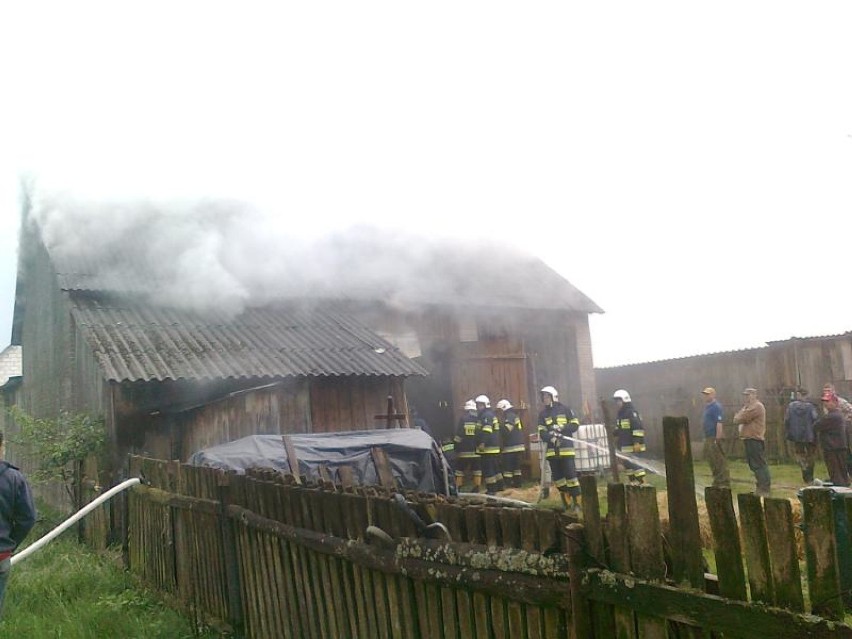 Od pioruna zapaliły się stodoła i dom