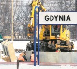 Gdynia: Płot przy dworcu PKP zniknął. Wcześniej było bezpieczniej - twierdzą mieszkańcy