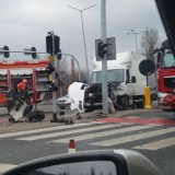 Groźny wypadek na trasie Górna! Zderzenie busa z samochodem osobowym [zdjęcia]