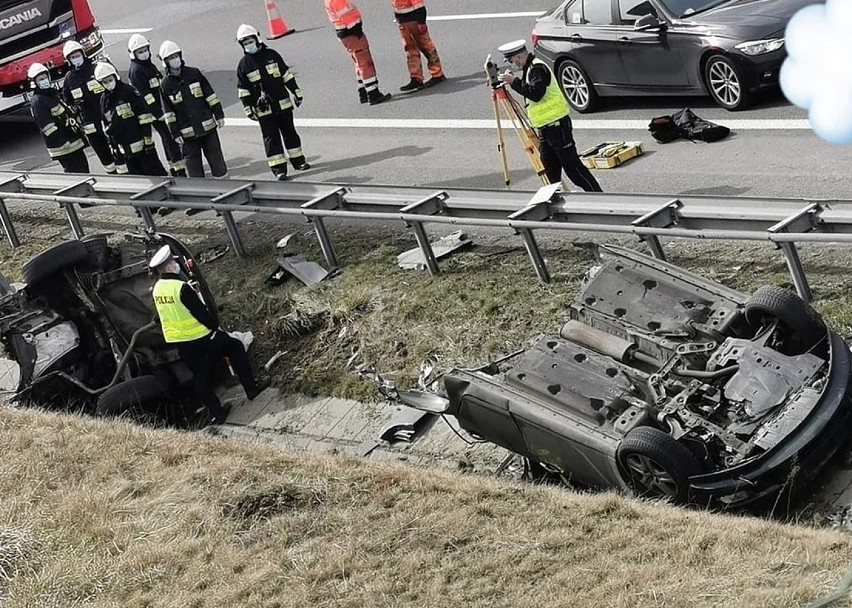 Wypadek na autostradzie A1 w Świerklanach. 

Zobacz kolejne...