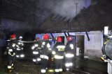 Spłonął dom dwurodzinny w Pińsku koło Szubina [zdjęcia]