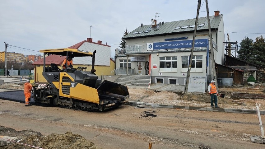 Na ulicy Domaszowskiej 49 w Kielcach powstaje zieleniec,...