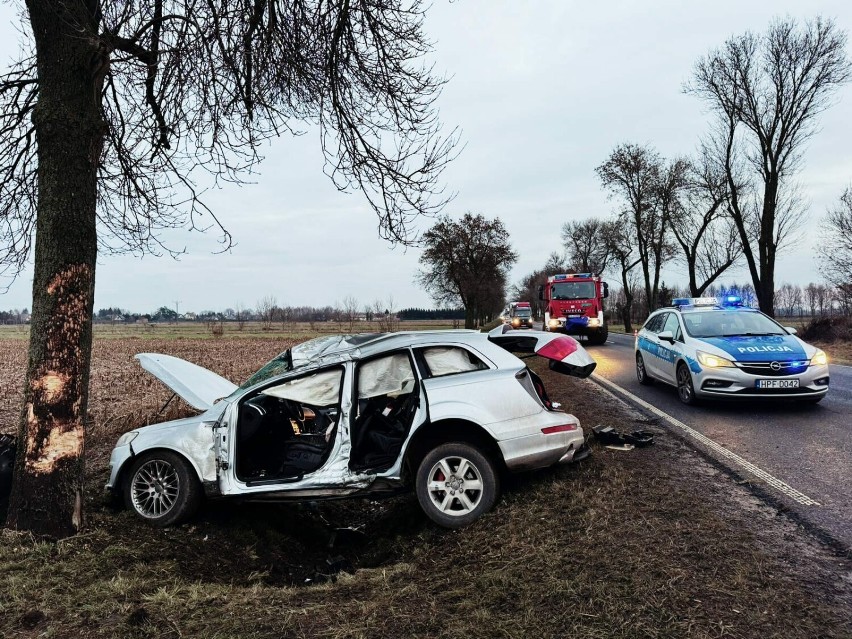 Zderzenie dwóch aut w Sierakowicach Prawych na DK70. Droga zablokowana