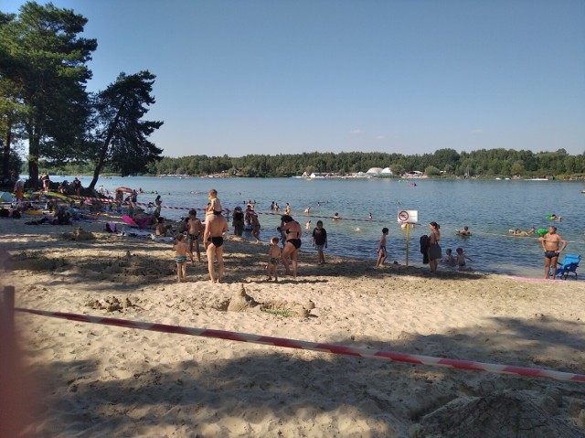 Zakaz pływania w kąpielisku Kryspinów nie wszyscy wypoczywający respektują
