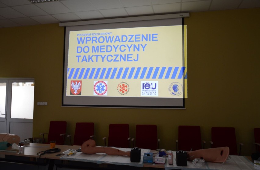 Wojewódzki Szpital Zespolony w Płocku przeprowadził szkolenie z medycyny taktycznej. Co ćwiczono na Winiarach?