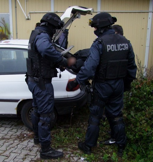 Sutenerzy w Poznaniu: Policjanci zatrzymali 5 osób