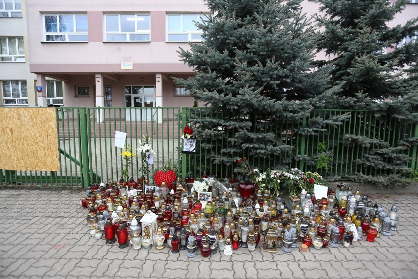 Śmierć w szkole, Wawer. W każdej warszawskiej szkole pojawi się skrzynka na anonimy. Kuratorium reaguje po zabójstwie 15-latka