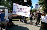 Partia Razem protestuje w Szczecinie przeciwko ustawie antyterrorystycznej [zdjęcia, wideo]