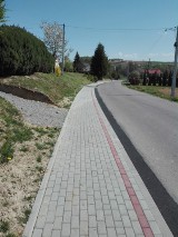 Nowe chodniki na drogach zarządzanych przez powiat jarosławski [ZDJĘCIA]