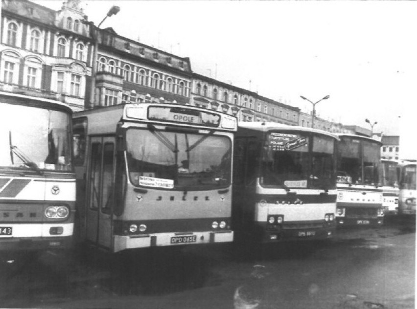 Dworzec PKS w Opolu w latach 80.