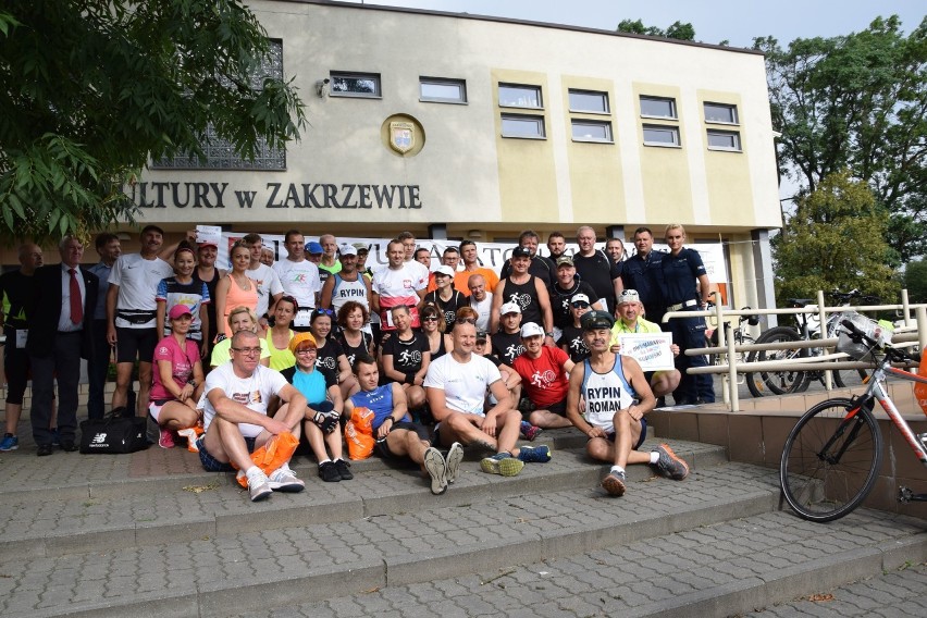 Sprzed Domu Kultury w Zakrzewie wystartował IV Dwumaraton...