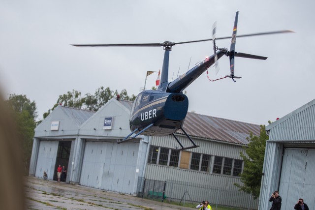 Chcesz przelecieć się helikopterem nad Warszawą? Zobacz, jak to zrobić!