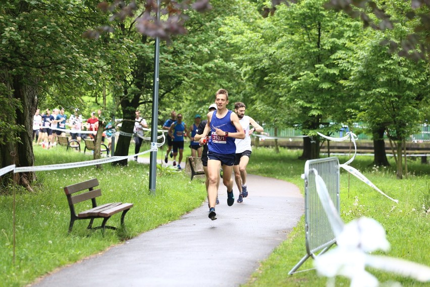 Ekiden 2019. Zdjęcia uczestników niedzielnego biegu sztafetowego w Warszawie! [GALERIA]