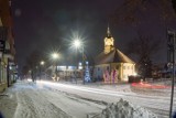 Świąteczne dekoracje w Bielsku Podlaskim rozświetlają w nocy centrum miasta. Zobacz nastrojowe zdjęcia