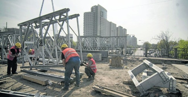 Urzędnicy planują kolejne remonty ulic i chodników. Przyznają jednak, że wciąż brak im środków