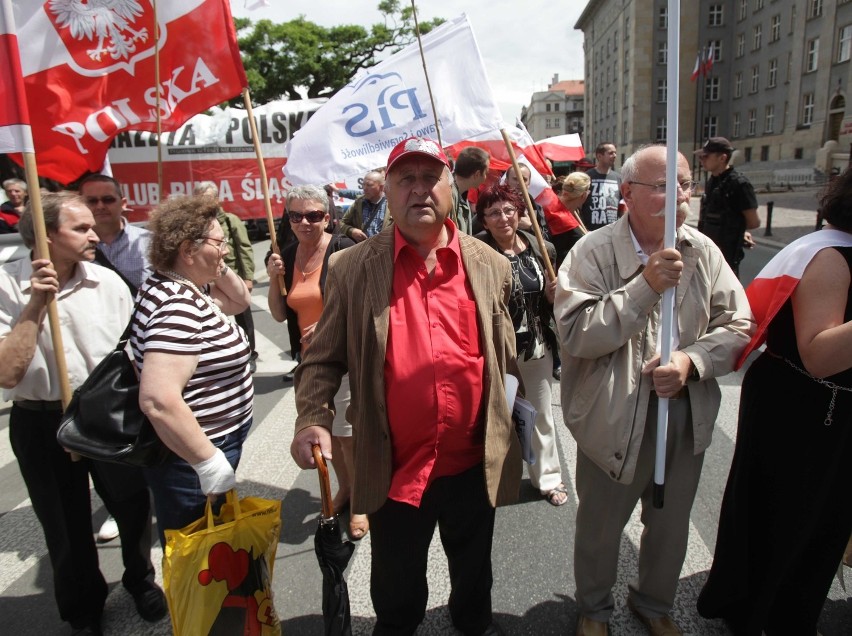 Katowice: Marsz Autonomii 2014: Solidarni 2010 kontra RAŚ [ZDJĘCIA]