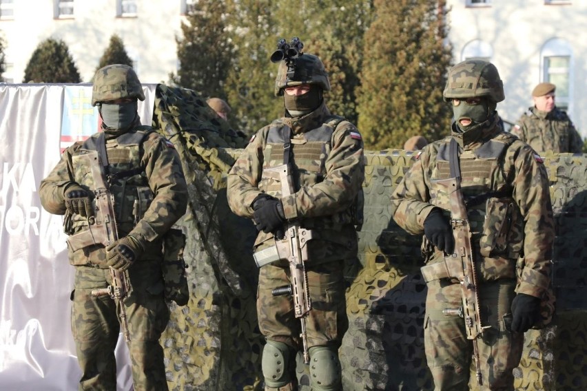 53 żołnierzy Wojsk Obrony Terytorialnej złożyło przysięgę na kieleckiej Bukówce [ZDJĘCIA]