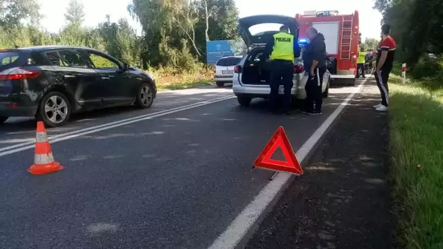 Na granicy Andrychowa z Inwałdem, na drodze krajowej nr 52, zderzyły się trzy samochody osobowe.