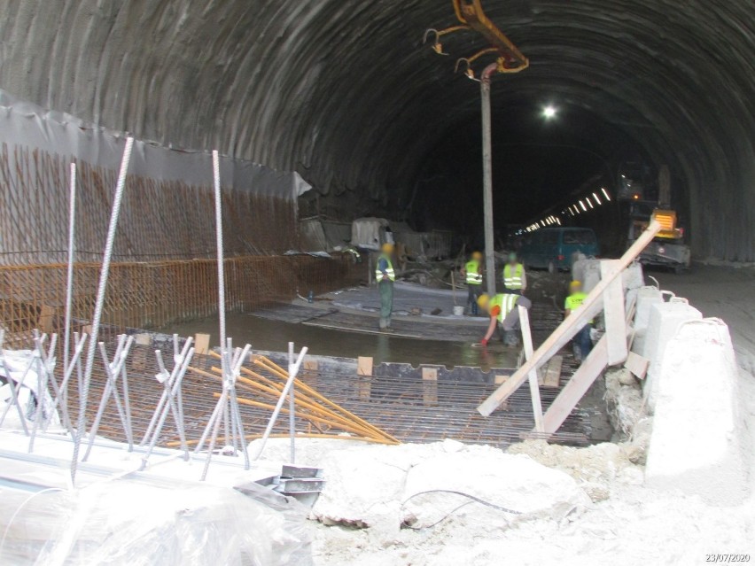 Zakopane. Budowa tunelu pod Luboniem Małym. Prace idą pełną parą [NOWE ZDJĘCIA]