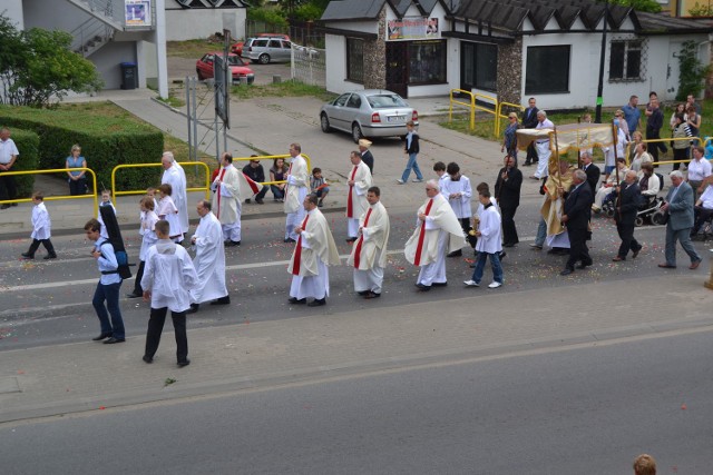 W procesji ulicami Pruszcza Gdańskiego przeszło kilka tysięcy wiernych