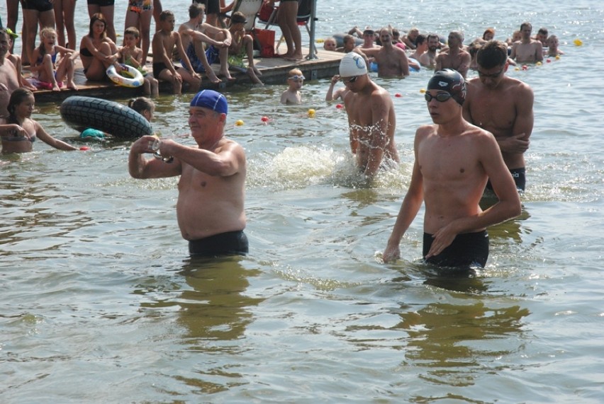 Maraton pływacki w Nowym Dębcu