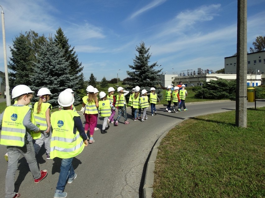 DG: 1500 strażników czystej wody w Dąbrowskich Wodociągach [ZDJĘCIA]