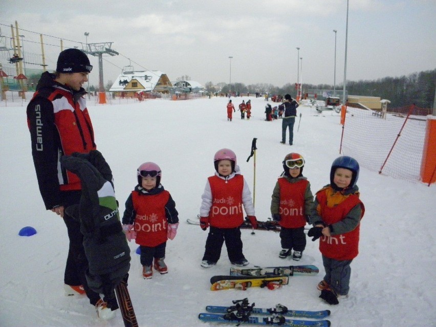 Ferie zimowe 2013 w Beskidach [ZDJĘCIA]. Zobacz tłumy na Dębowcu