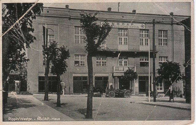 Dom Akcji Katolickiej przy ulicy T. Kościuszki 10, pobudowany w latach 30-tych XX wieku. W czasie okupacji siedziba NSDAP Kreisleitung Rippin (powiat rypiński).